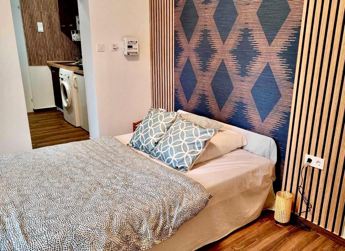 2 Rooms Retro Guesthouse In A Silent Garden Vecses Bagian luar foto